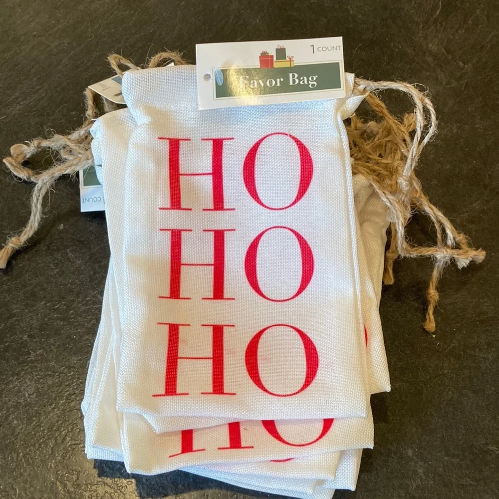 Lot of 25 red white HO HO HO favor gift party drawstring bags - NWT